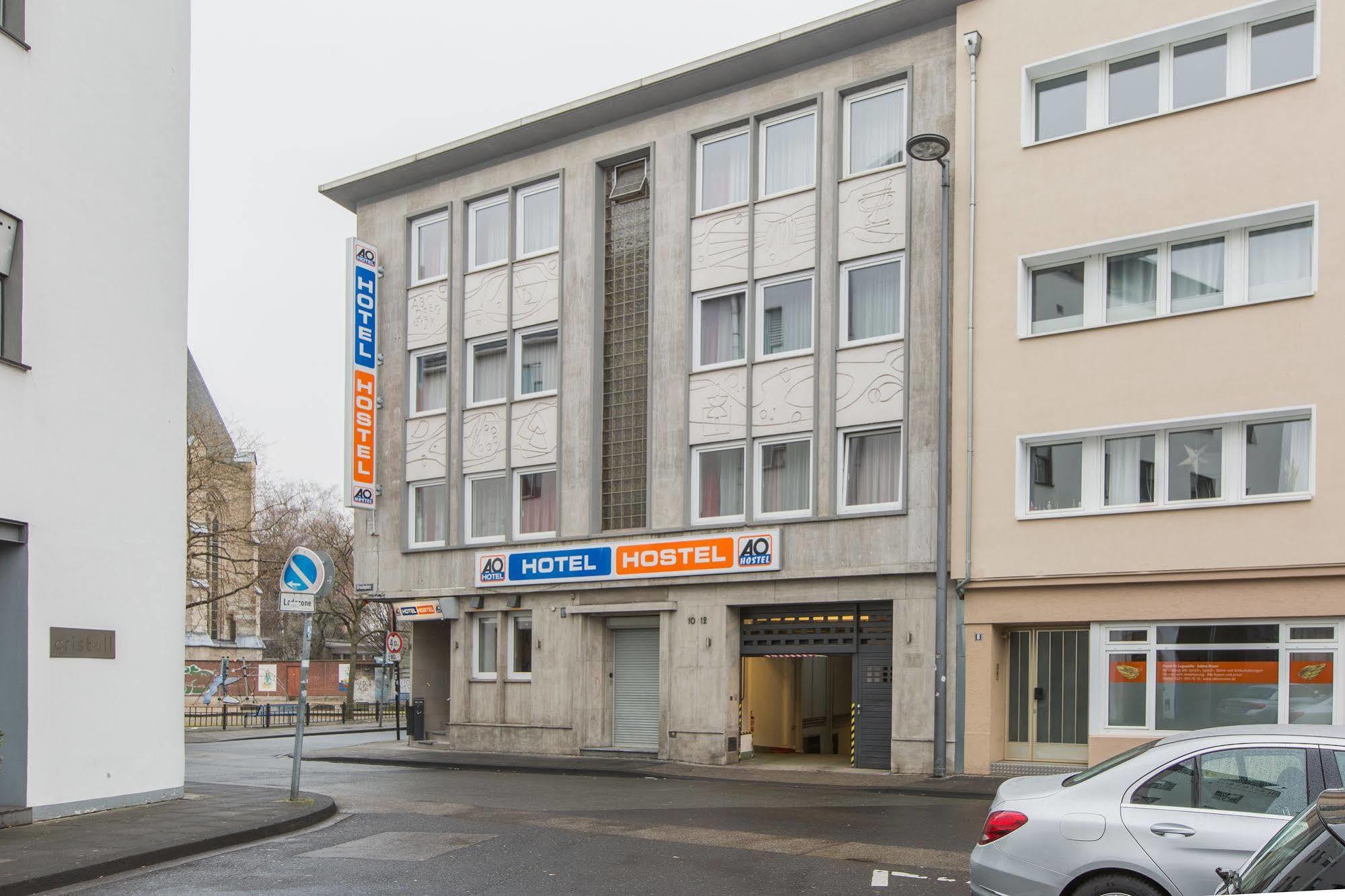 Hotel a&o Köln Hauptbahnhof Exterior foto